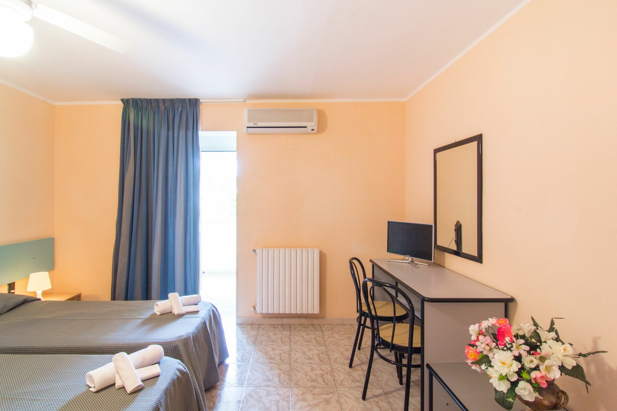 Racar Hotel Frigole Exteriér fotografie