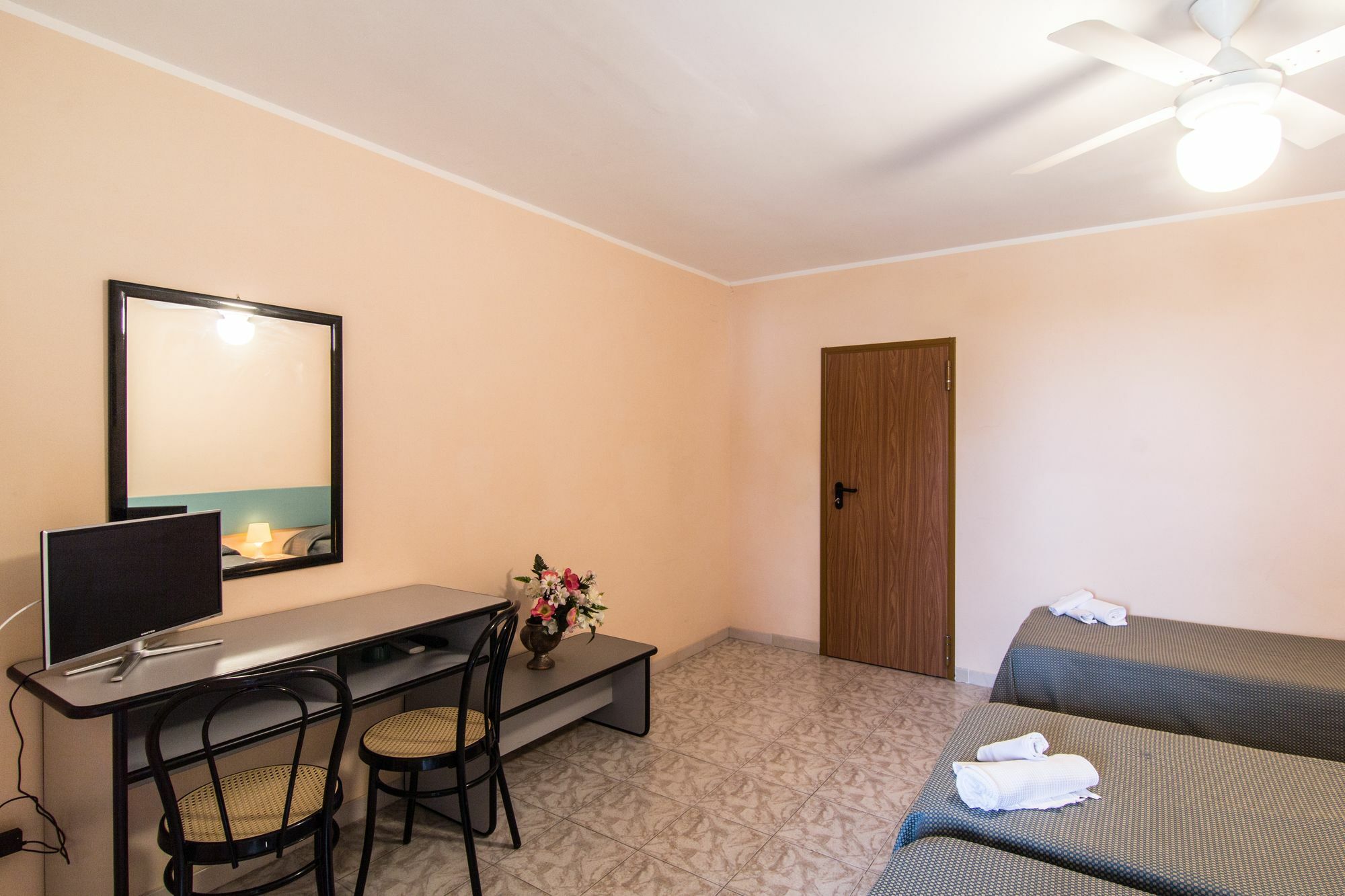 Racar Hotel Frigole Exteriér fotografie