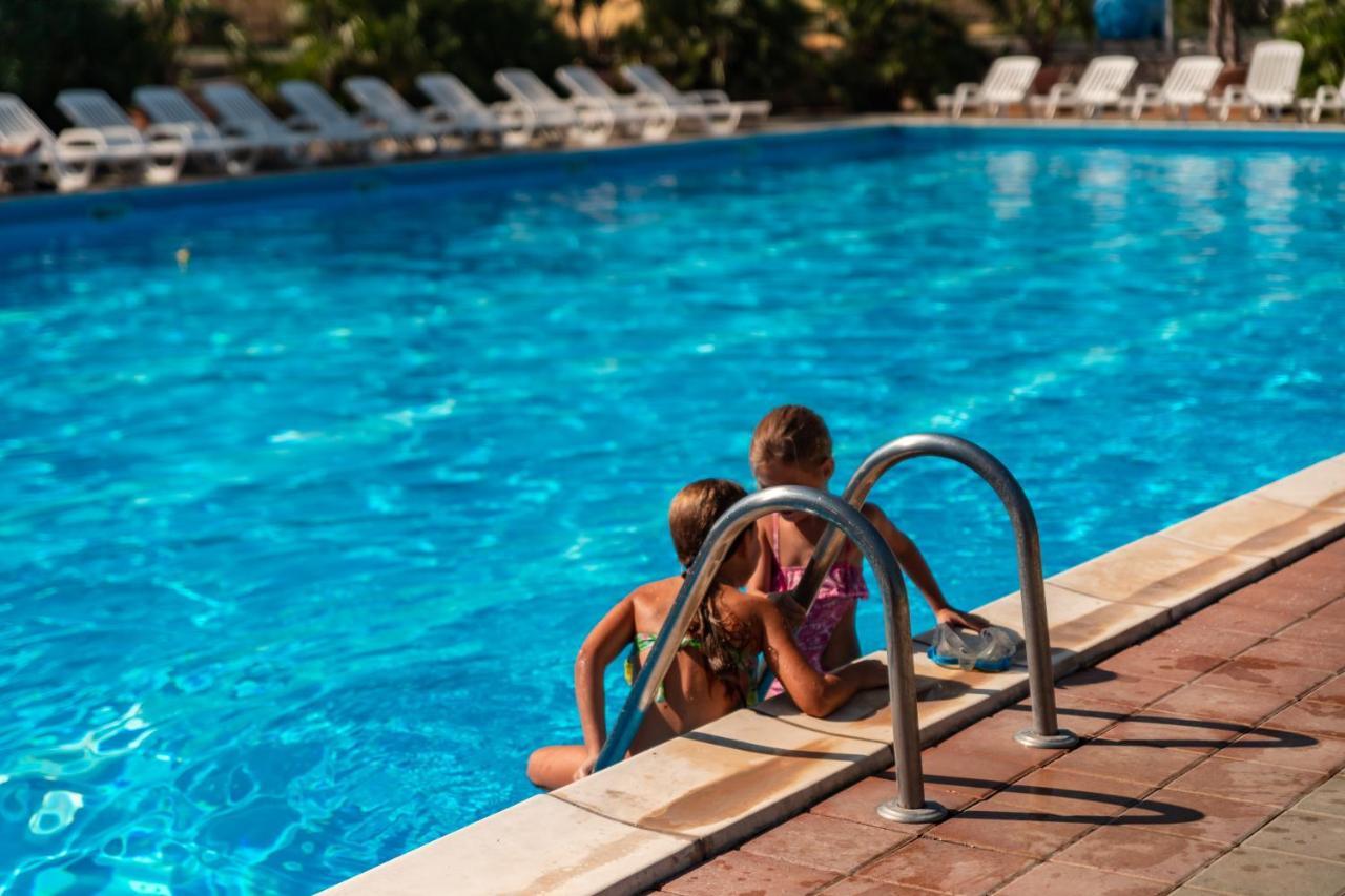 Racar Hotel Frigole Exteriér fotografie